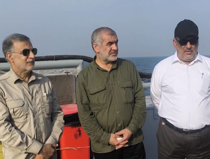 مصوبات سفر نیکزاد به بوشهر؛ نفت پای کار درمان، راه، ورزش و اشتغال بومی
